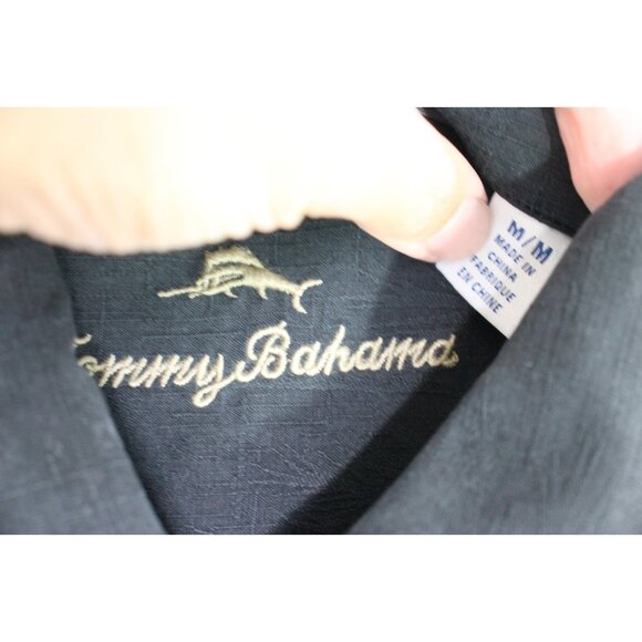 Tommy Bahama Mens Medium Silk Embroidered Button Up Hawaiian Shirt H934 - Picture 4 of 7